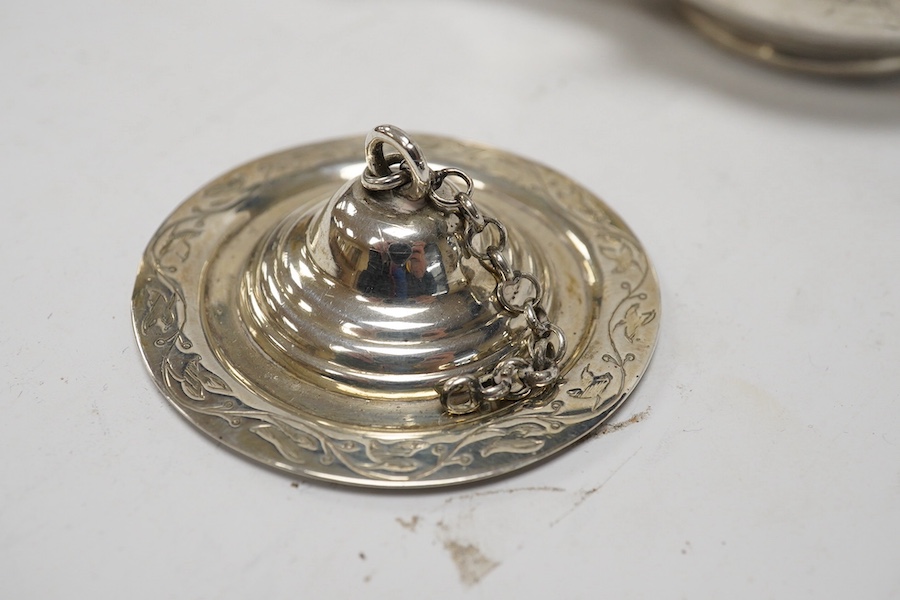 A Victorian silver combination inkwell and table lighter modelled as a lamp, by James Charles Edington, with glass well, no wick, London, 1852, 13.1cm. Condition - fair